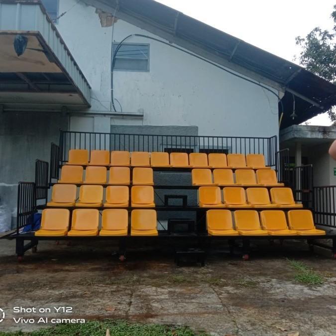 Kursi Tribun Penonton Teleskopik