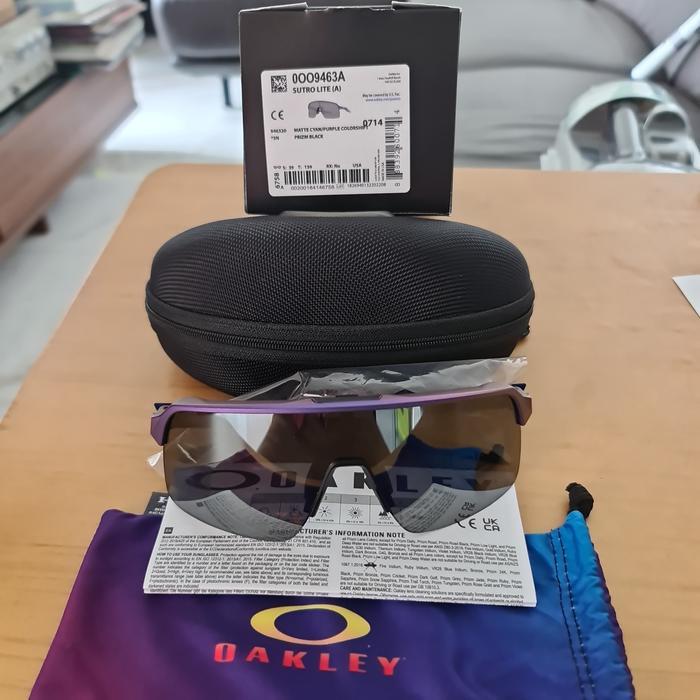 Kacamata Oakley SUTRO LITE (A)