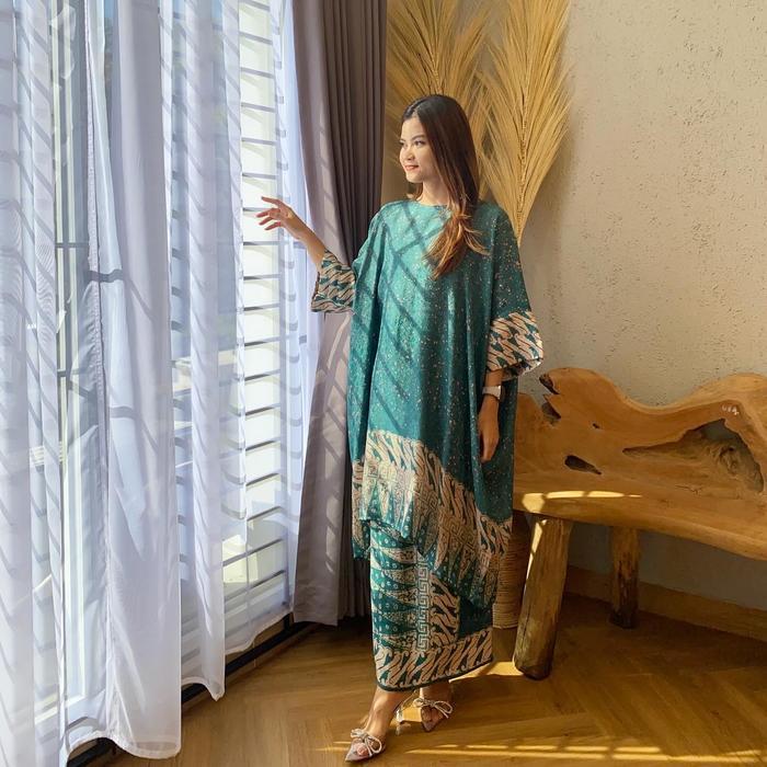 Lausboutique-Kusuma Set-Setelan Batik Jupri Klasik-Batik Wanita Fit Lilit Panjang Loose