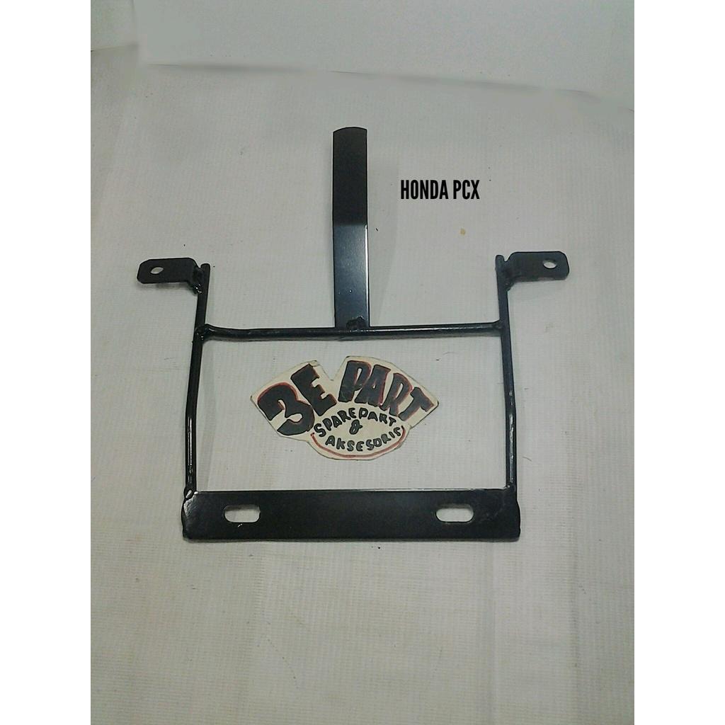 Dudukan plat nomor depan Honda PCX
