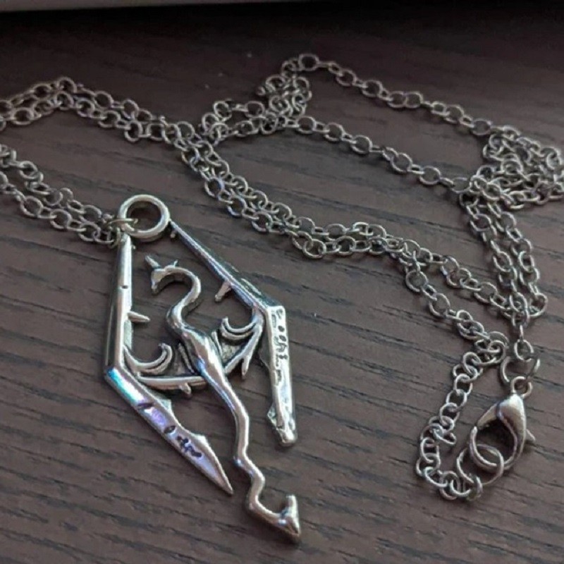 Vintage Viking Necklace, Gothic Jewelry, Skyrim, Games, Sier Pterosaurs, Prismatic Pendants,