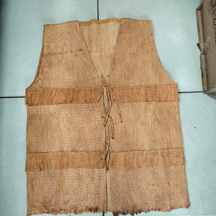 TERLARIS rompi kulit kayu asli. baju adayak. baju festival suku dayak READY STOCK