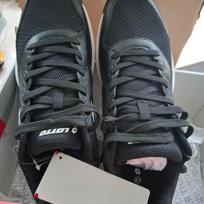 SEPATU TENIS LOTTO DONALD HITAM TENNIS SHOES LOTTO DONALD BLACK