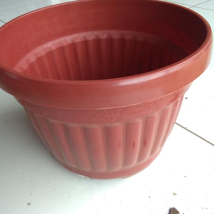 pot warna coklat
