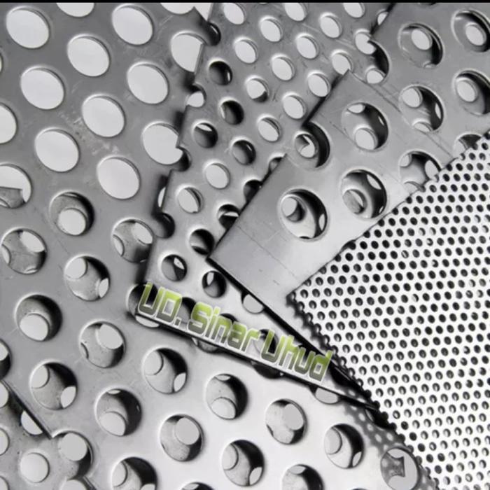 Plat Lubang Stainless 304 Tebal 2mm Lubang 2mm Lebar 22cm X 48cm