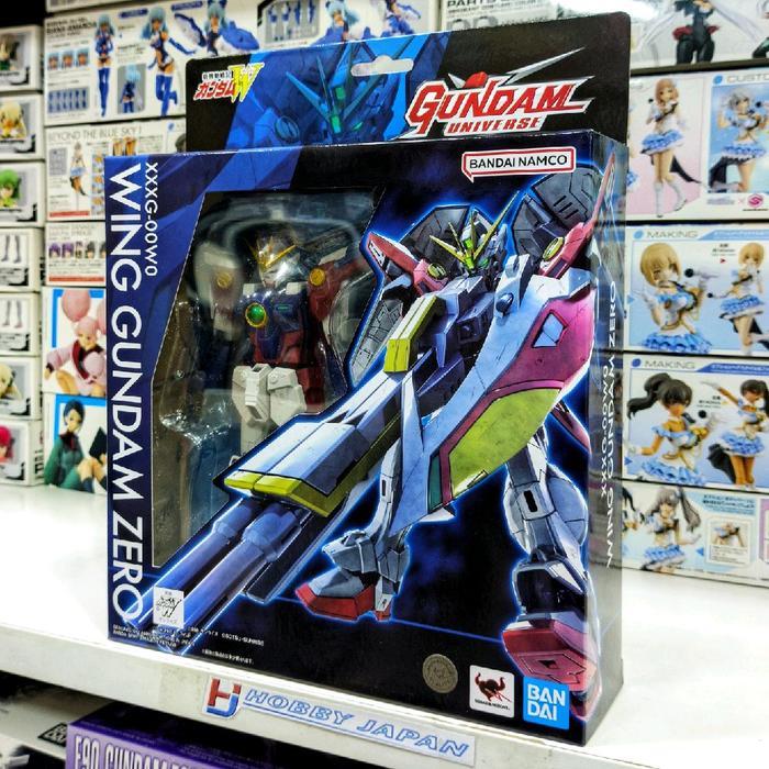 Gundam Universe XXXG-00W0 Wing Gundam Zero Bandai Figure