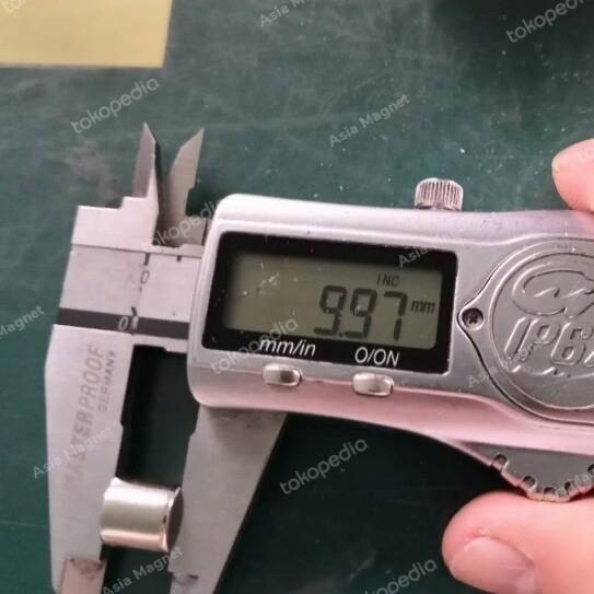 mo9rd4- Asia Magnet Magnet N52 10X10Mm Diameter 10Mm Tebal 10Mm Grade Ndfeb N52 Bentuk Disc