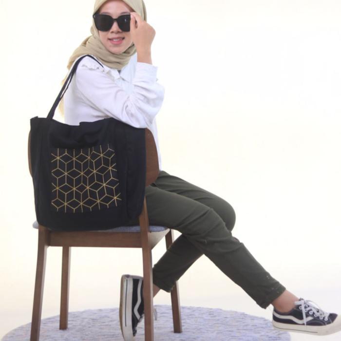 Totebag Besar Resleting Tote Bag SPNB Kanvas Nudie Komb CUBE