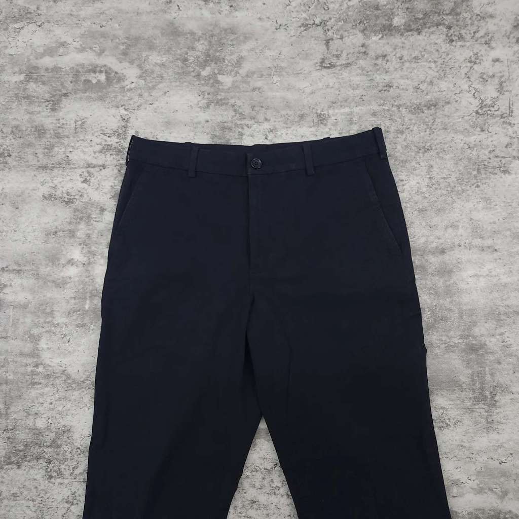 Celana UNIQLO Ezy Ankle Chino Pants G086 - Size M