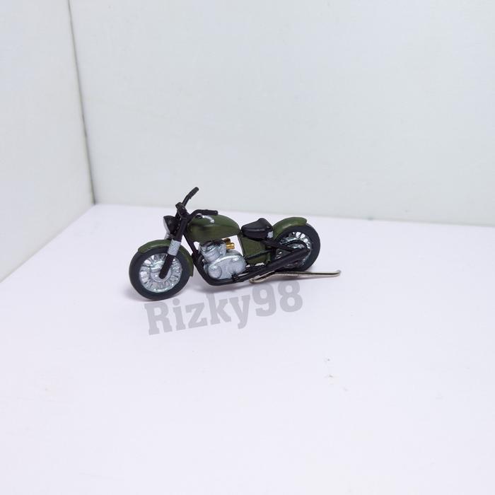 miniatur motor custom bobber skala 1/64 kode 628