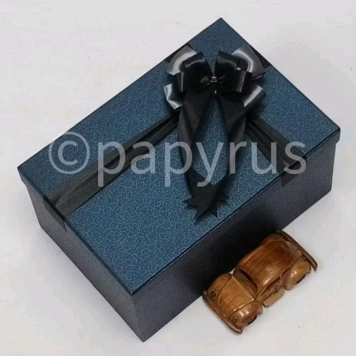 Papyrus 20X30 Tinggi 15Cm Kotak Kado Gift Box Hardbox Hampers V1