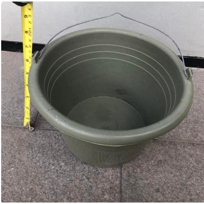 EMBER PLASTIK HIJAU TUA TC 14 TC 18 DIAMETER 25CM TINGGI 17CM SERBAGUNA UNTUK CORAN SEMEN ADONAN