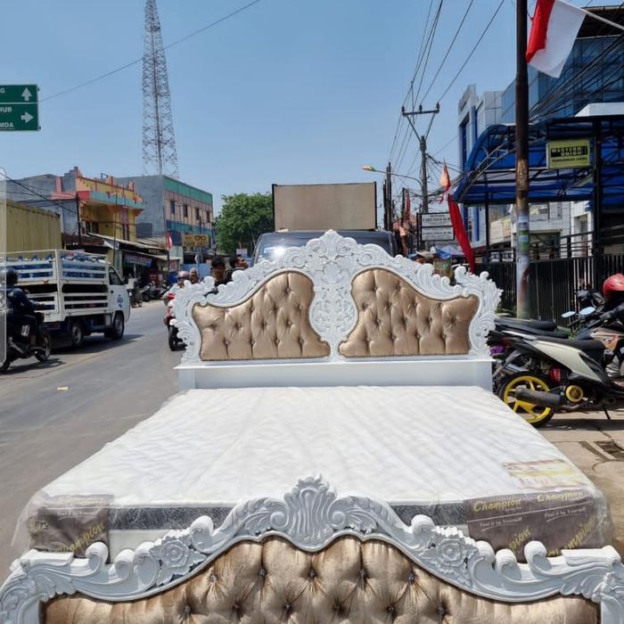 Dipan Kayu Tempat Tidur 160X200