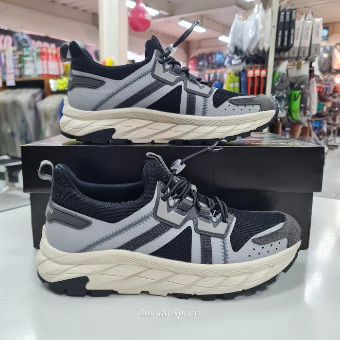 Sepatu Shoes Hiking Gunung Run Running Lari Sport Olahraga Weidenmann Thrive 01 Hitam Original