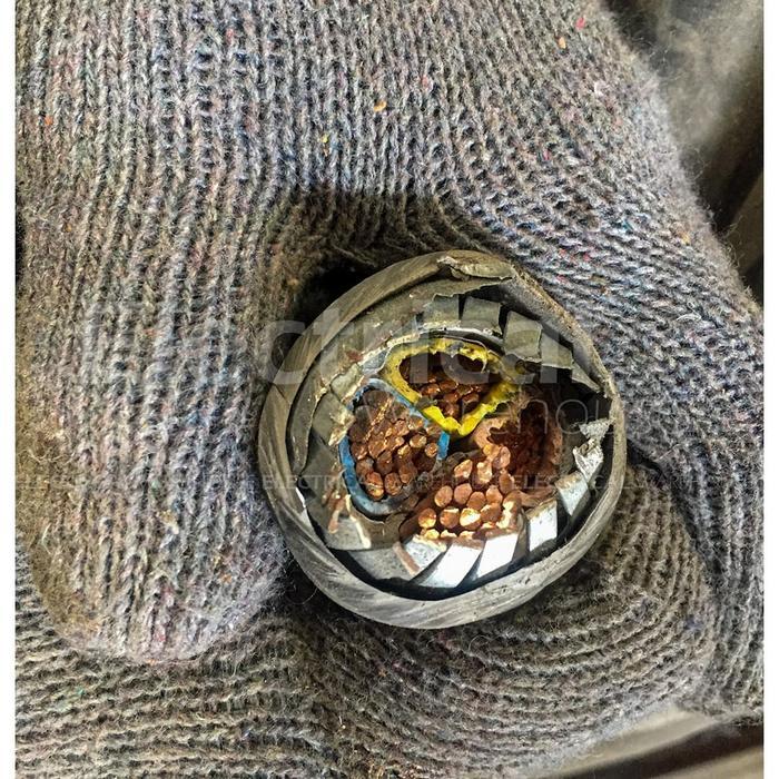 TRIKTRIK- Kabel Listrik Nyfgby 4X70Mm2 Pulung (Gby 4X70Mm 4X70 Mm 4 X 70 Mm2)