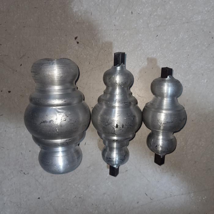 Ornamen Pagar Besi Lampion