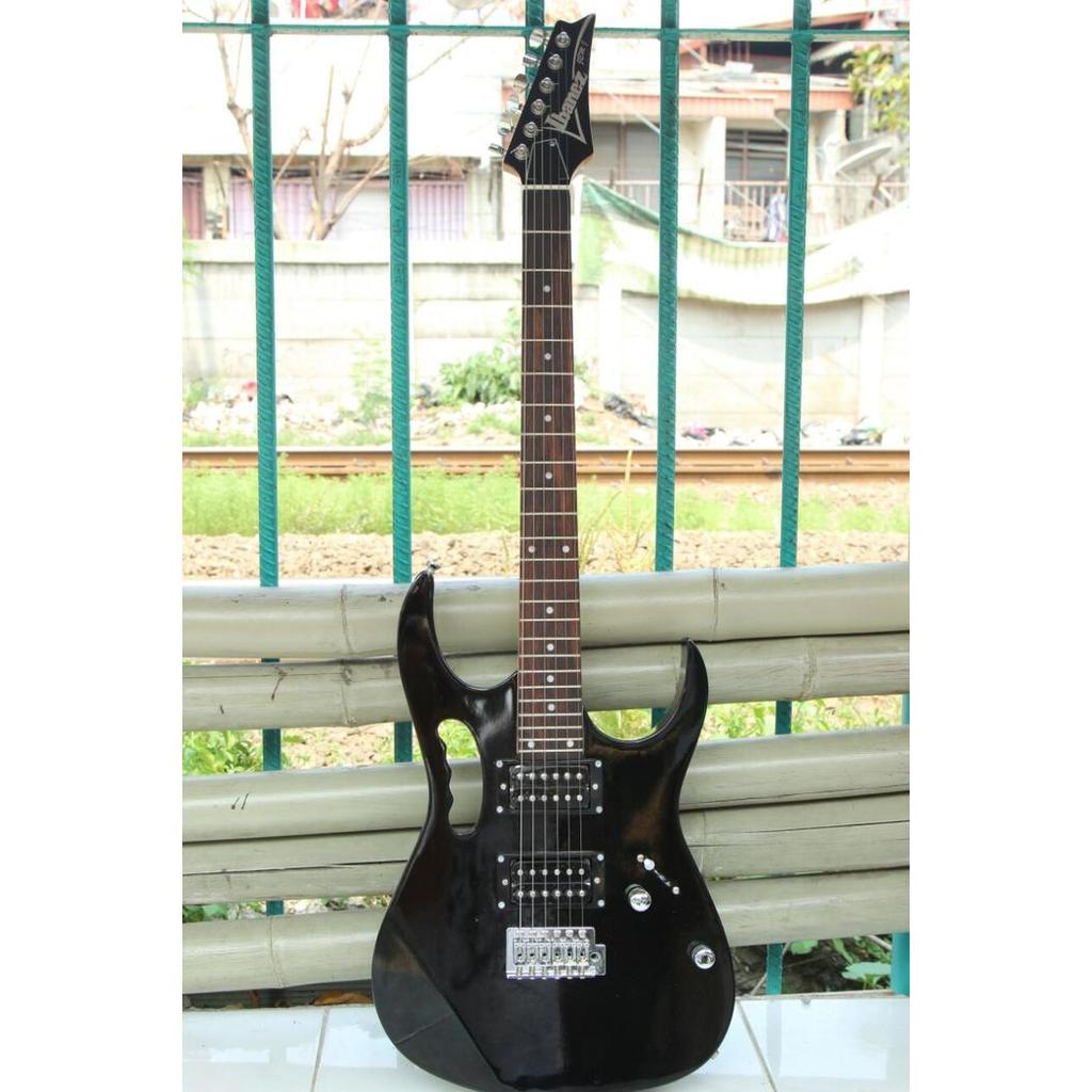 Gitar Listrik Ibanez Jem Hitam Bonus Tas Gitar , Handle , Kabel Jak