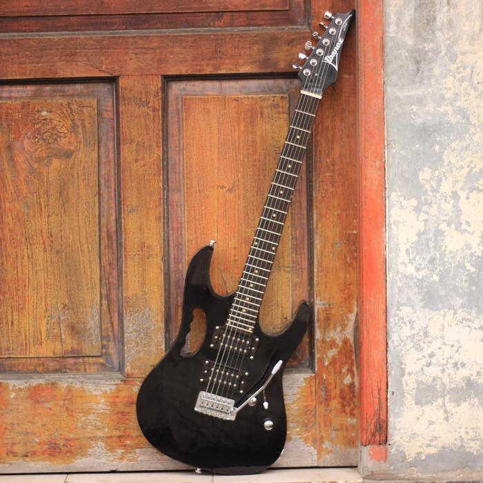 Gitar Listrik Ibanez Jem Hitam Full Set Good Quality