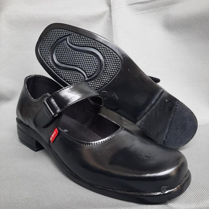 Pantofel Wanita Heels Flat Kerja Formal Kulit Asli Kickers Sp09