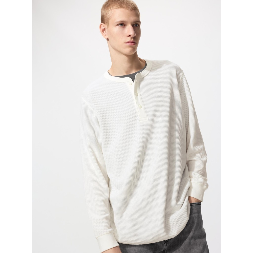 Uniqlo T-Shirt Waffle Kerah Henley Lengan Panjang