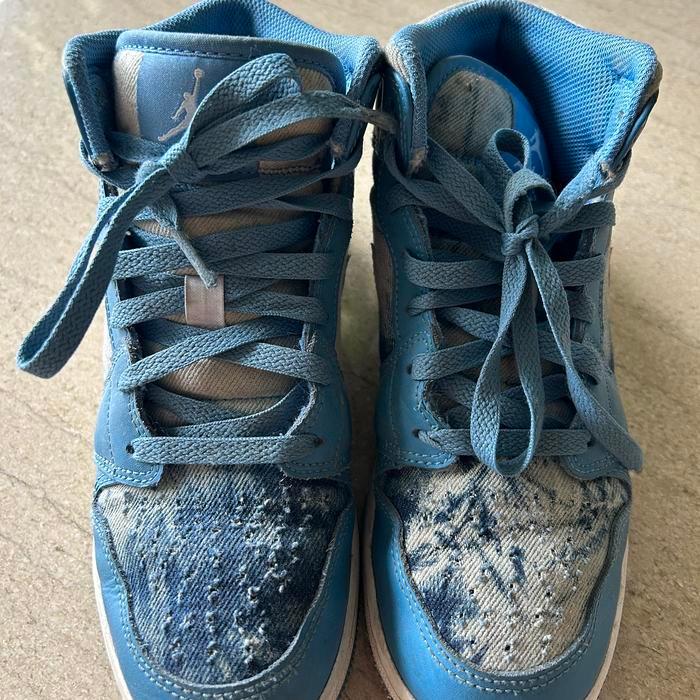 Sepatu Air Jordan 1 bekas