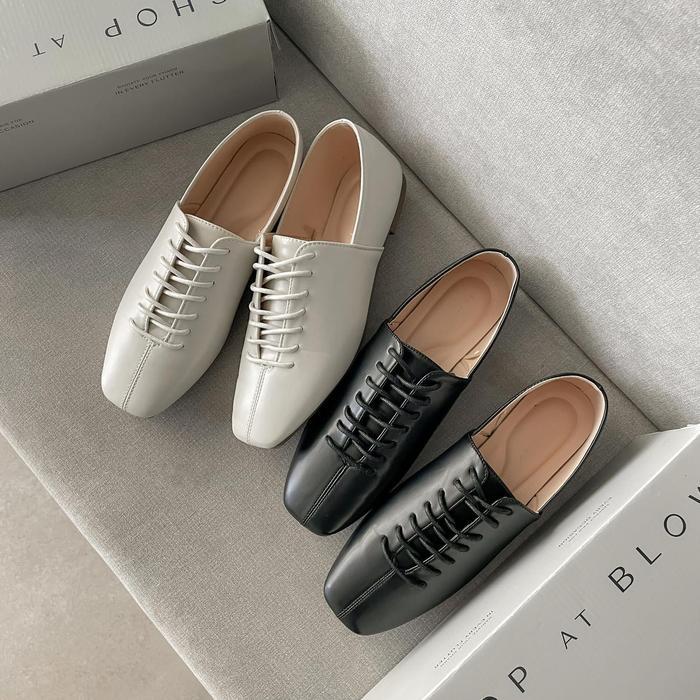 Blow Nia Sneakers Flatshoes MINNIK 0017 - Wanita - Hitam & Ivory