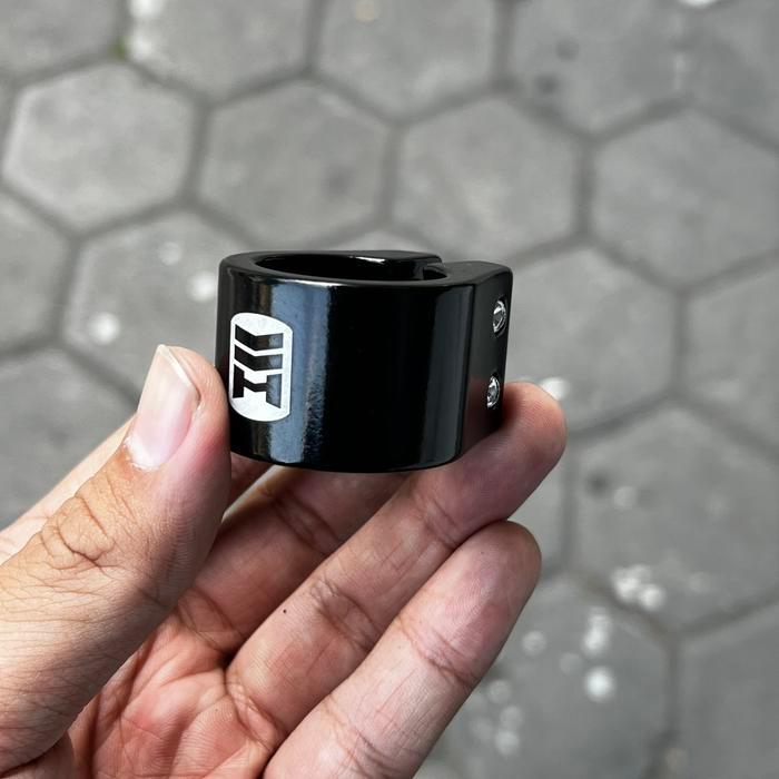 SEATCLAMP BMX HARO UNTUK SEATPOST 25.4 BLACK HITAM 2 BAUT NOS ORIGINAL