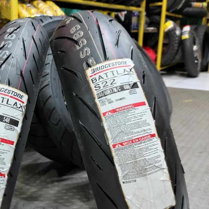 Bridgestone Battlax S22 150/60-17 New ban motor sport