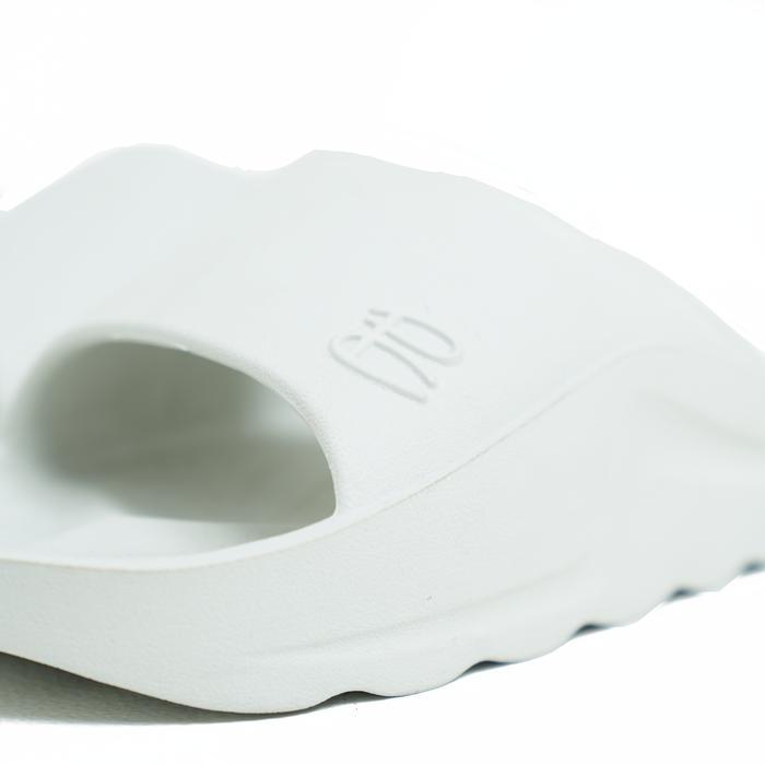 Patrobas Ease Ivory Sandal