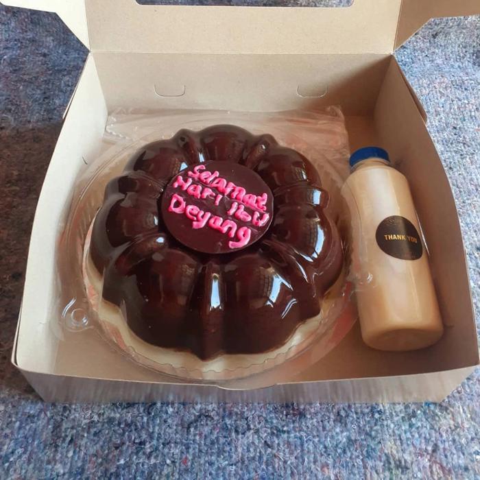 Puding susu coklat vanila diameter 18 include vla vanila