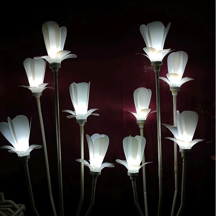 READY Standing Lampu Bunga Tulip wedding Kuncup Isi 5 Tangkai Kelopak Hias Dekorasi Pvc 1