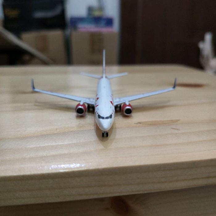 Melayani Faktur Pajak Batik Air Boeing 737-800 Pk-Bgr Panda Model 1:400