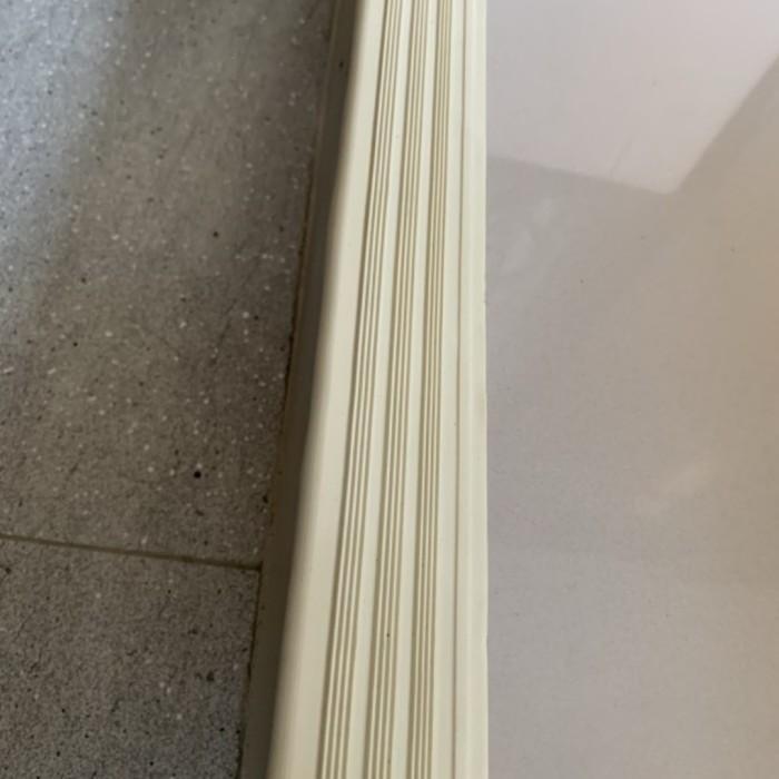 Premium Lis Tangga Karet Pengaman Siku Anti Slip Cream Polos Original