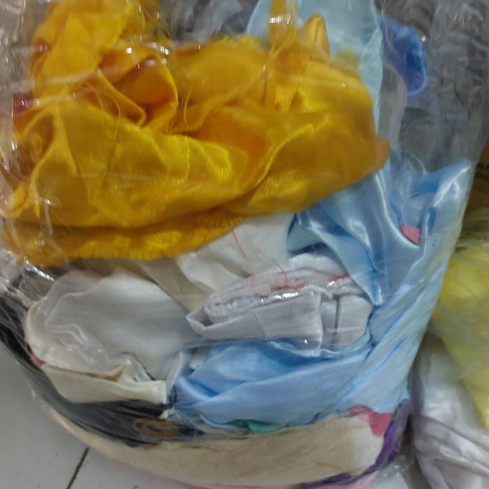 Perca Satin Perkilo Kain Perca Satin Murah Warna dan Ukuran Random Sisa Potongan Dijual Perkilogram