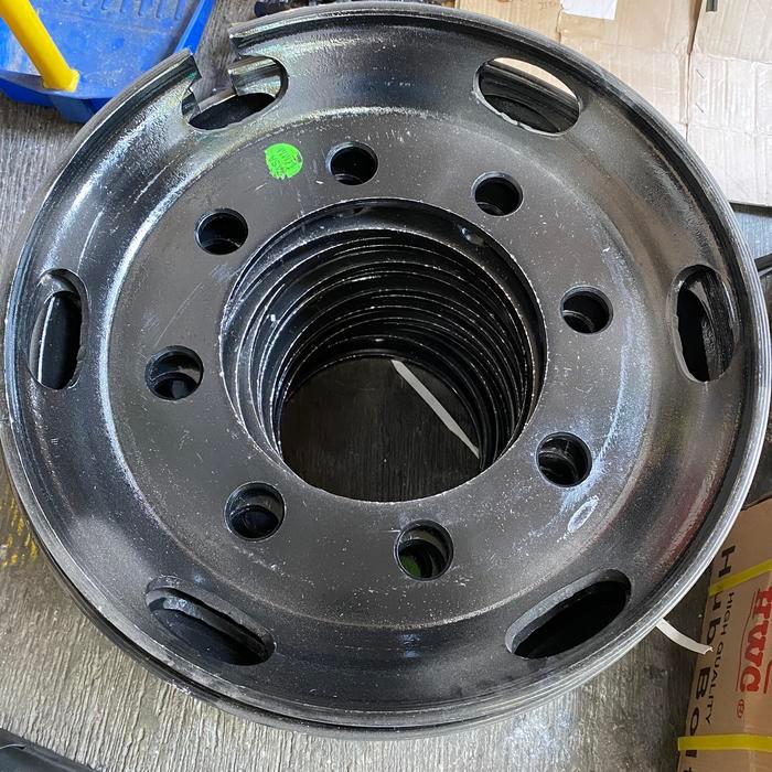 DAUN VELG/ TOPI VELG LUBANG 8 FUSO 14MM HINO SAMA PAKAI OK.