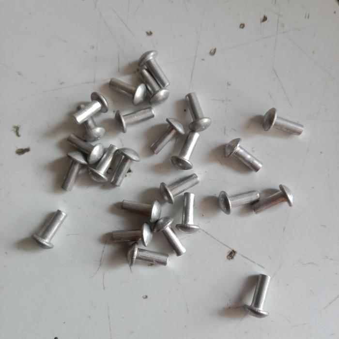 Paku keling almunium diameter badan 5mm panjang3cm, m5x30