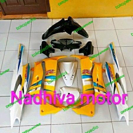 Cover Body Halus Satria Hiu Malaysia Putih Kuning Hitam + Striping