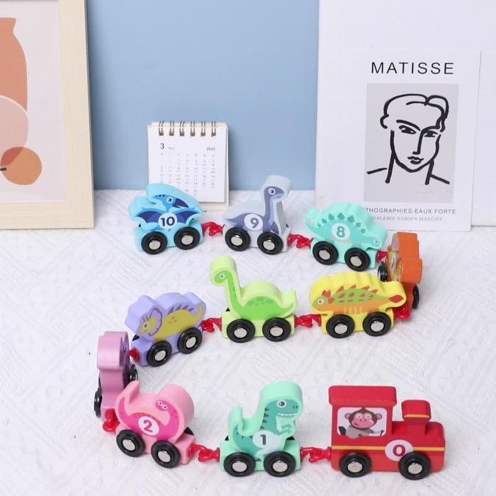 Dinosaur animal number small train