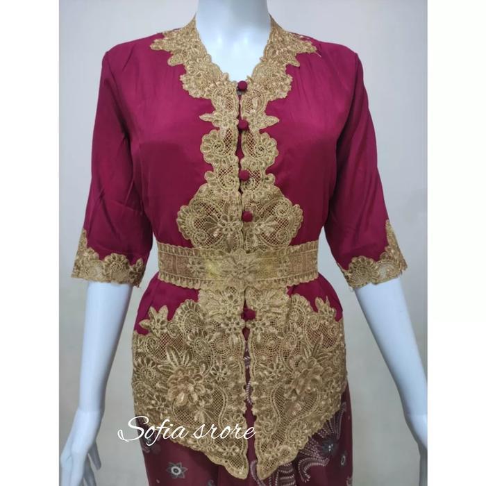 Atasan Kebaya Encim Bordir Emas Warna Merah Maron Maroon Tiara Sabuk