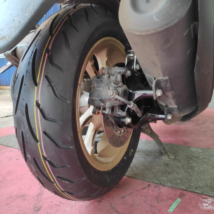Battlax SC 140/70-13 rear nmax/adv