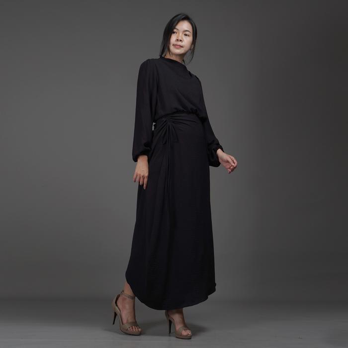 New Okechuku HALTERIA Long Dress Hitam Gaun Polos Dress Hijab - HITAM