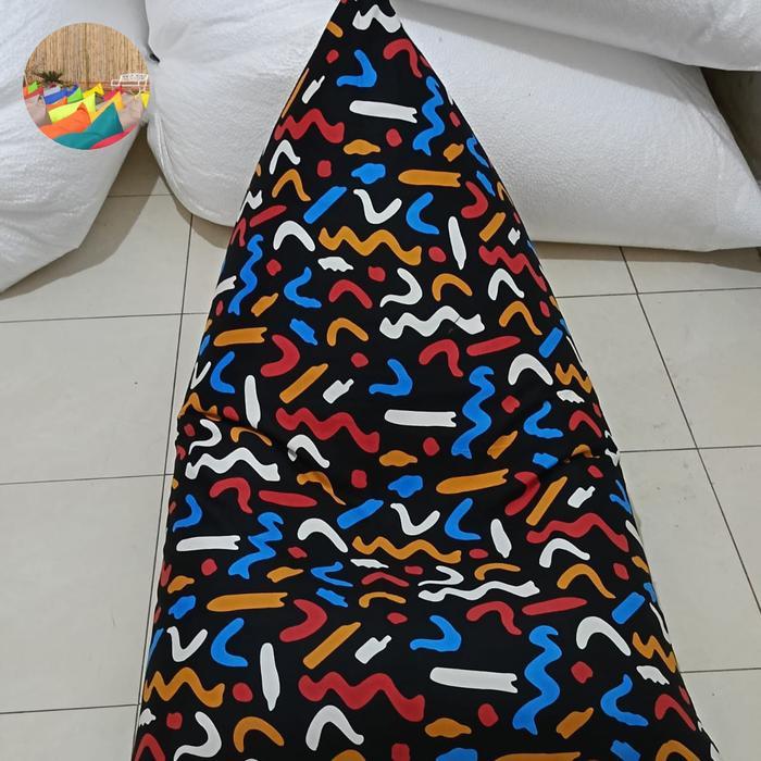 Bean bag segitiga motif bahan katun ukuran L plus isi