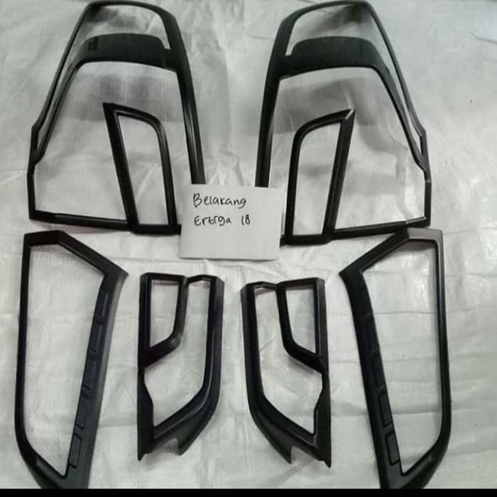 garnish belakang Suzuki XL7 hitam doff