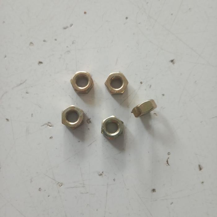 mur kuning 1/4 drat kasar (m6)