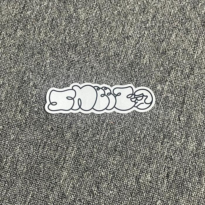 SNEEZE LOGO STICKER REVLECTIVE