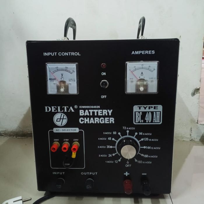 BATTERY CHARGER CHARGER ACCU CARGER AKI 40A 40 AMPERE DELTA DT - 440C