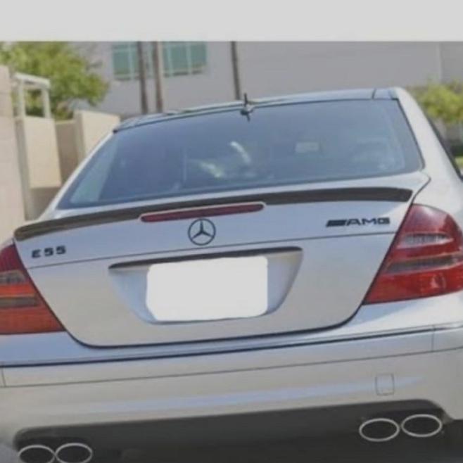 Trunk spoiler/ducktail bagasi mercy w211 model AMG