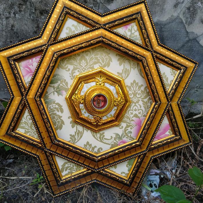 fitting ornamen lampu plafon pvc ukuran 50X50 Hiasan