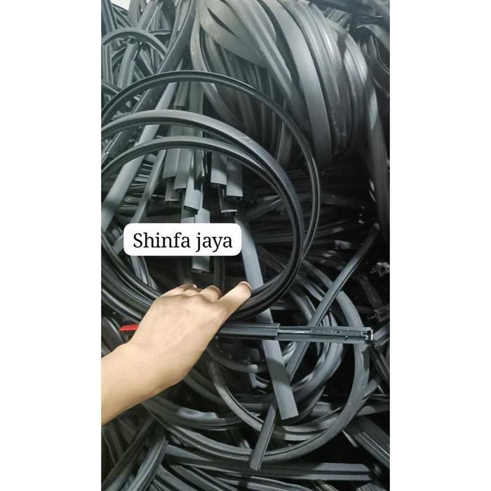 Mantab Karet Roof/List Atap Mobil/Karet List Moulding Roof Corolla 2007 -2012 Terlaris