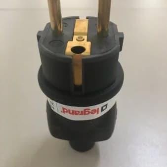 Steker Karet Legrand Waterproof